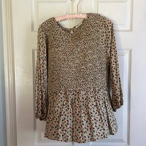 EUC size L JODIFL pullover top with leaf print that is perfect for Fall!!